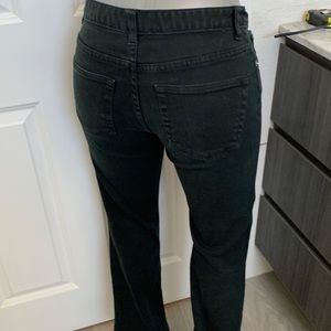 Size 4 Boot cut Black Gap jeans, good condition, 2 back pockets & 3 front